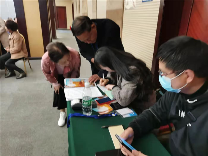 绵阳Cmp冠军沐日旅行社举行新疆南疆专列(漠河专列)华阳避暑线路推荐会暨客户答谢会