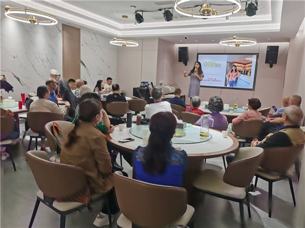 绵阳Cmp冠军行沐日旅行社举行“什邡号.2025熊猫专列”旅游线路分享会